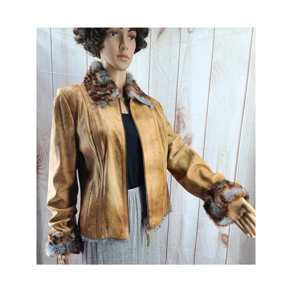 Clear Angle Jackets & Blazers - CLEAR ANGLE Women's M Jacket Soft Tan Genuine Leather Fur Trim Zip Front Luxury